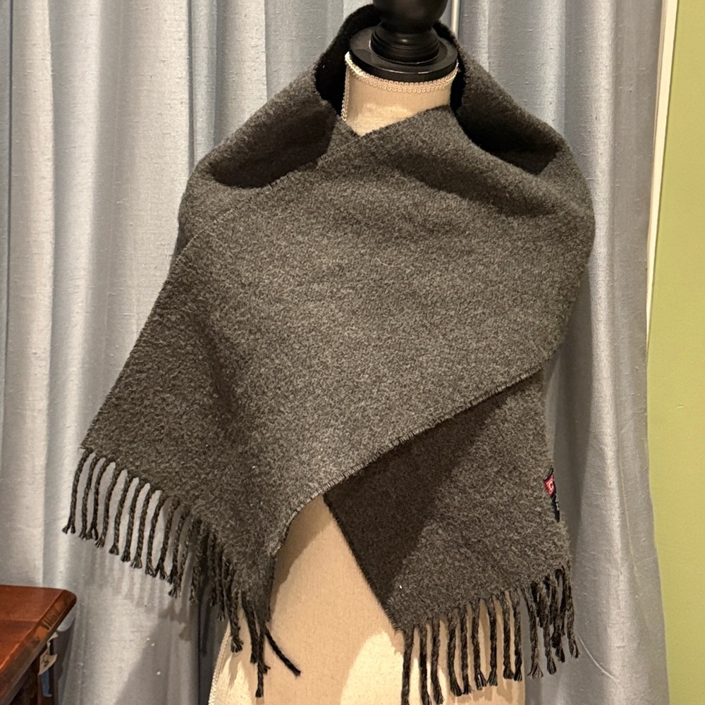 Chaps Black and Gray Scarf Fringed Scarf Soft Warm Comfy